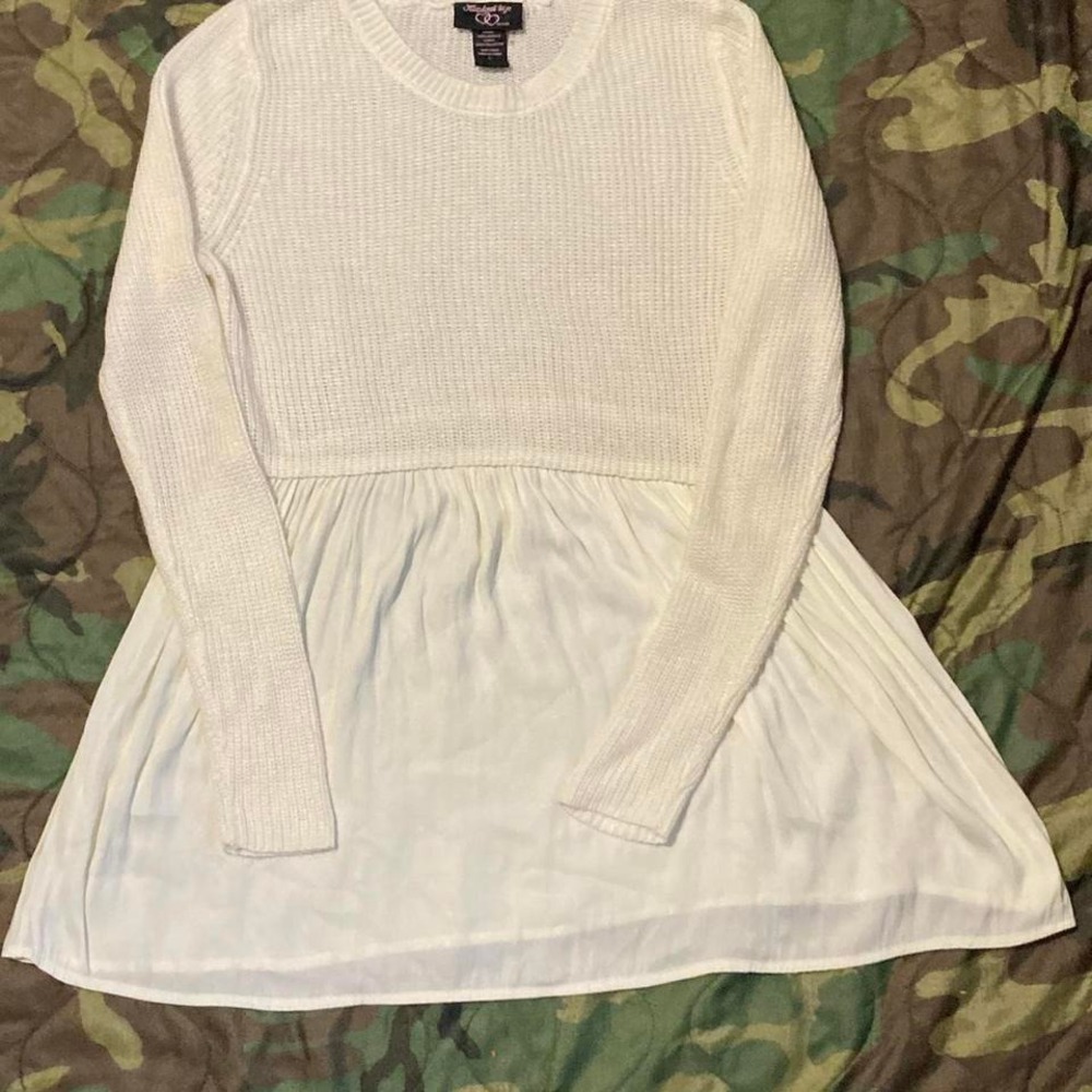 Hooked up sweater skirt combo babydoll women's size L/19‎